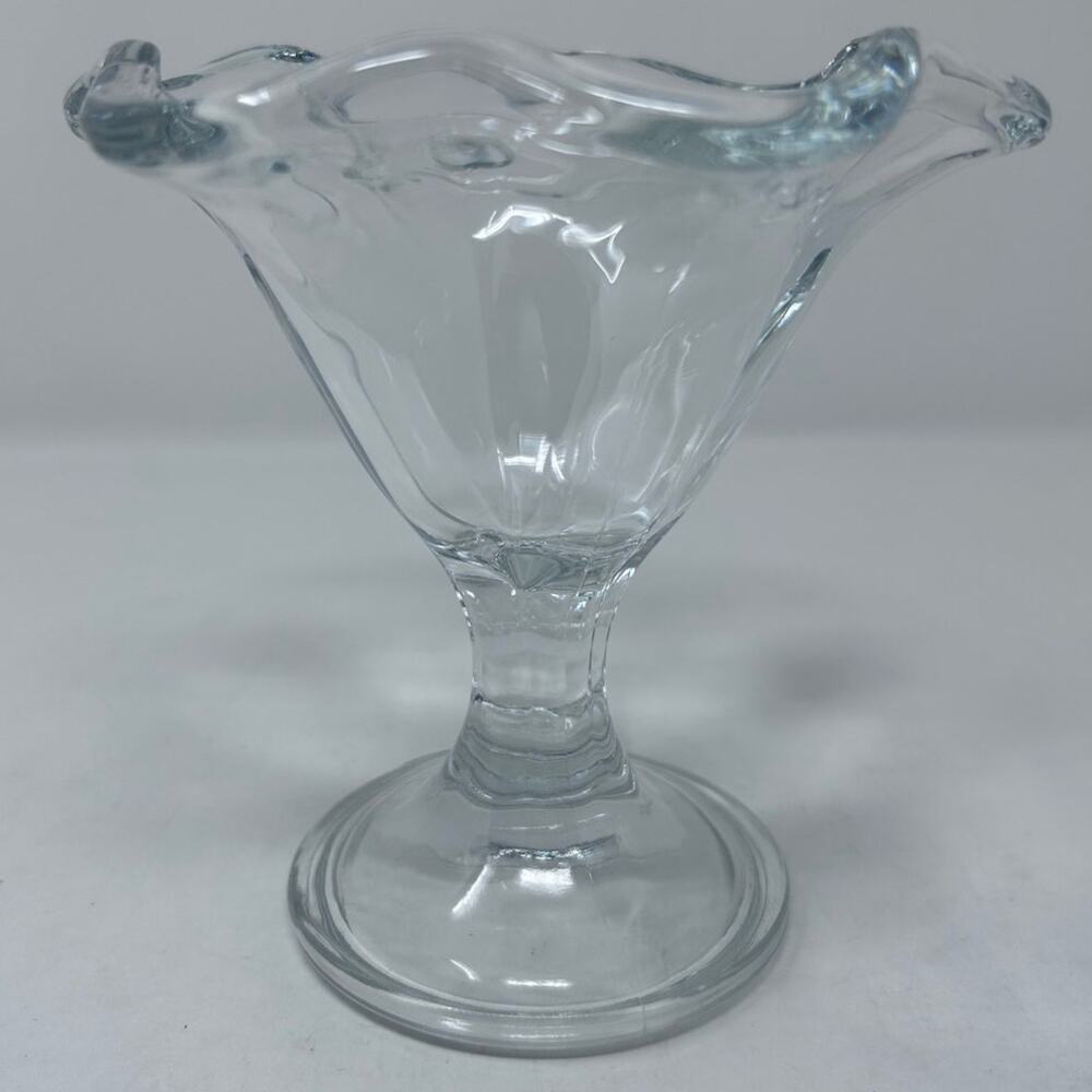 Made in Italy Clear Glass Ice Cream Sundae Dish 5 1/2" Tall
